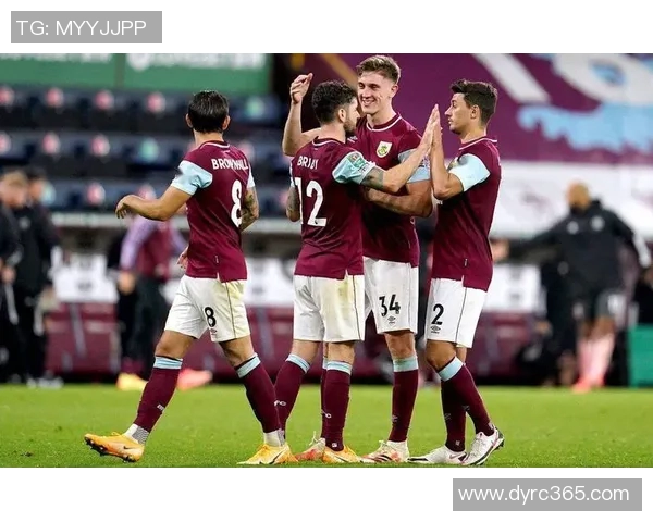 伯恩利迎战奥林匹亚期待精彩对决双方球员状态火热斗志昂扬