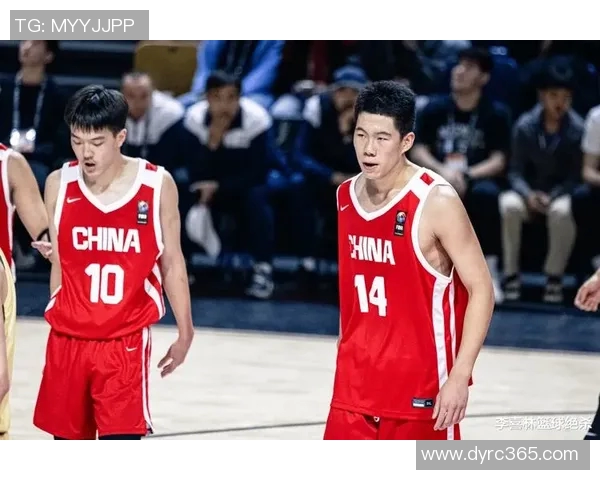 胡金秋：从青涩新星到篮球场上的璀璨巨星的成长之路与奋斗历程