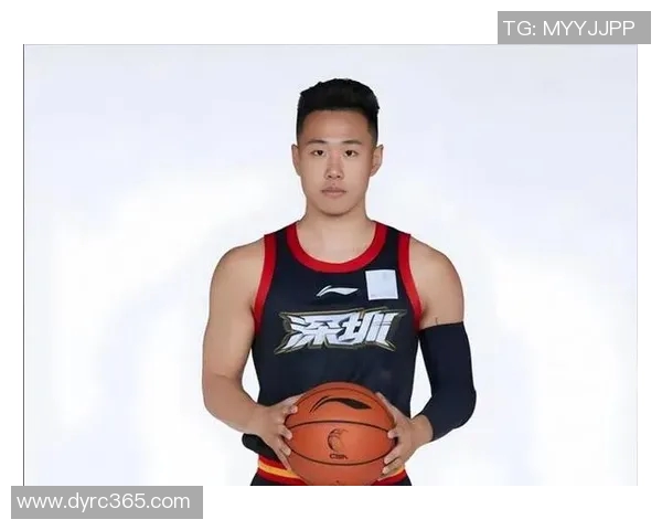 贺希宁：从青涩少年到篮球场上的闪耀明星之路